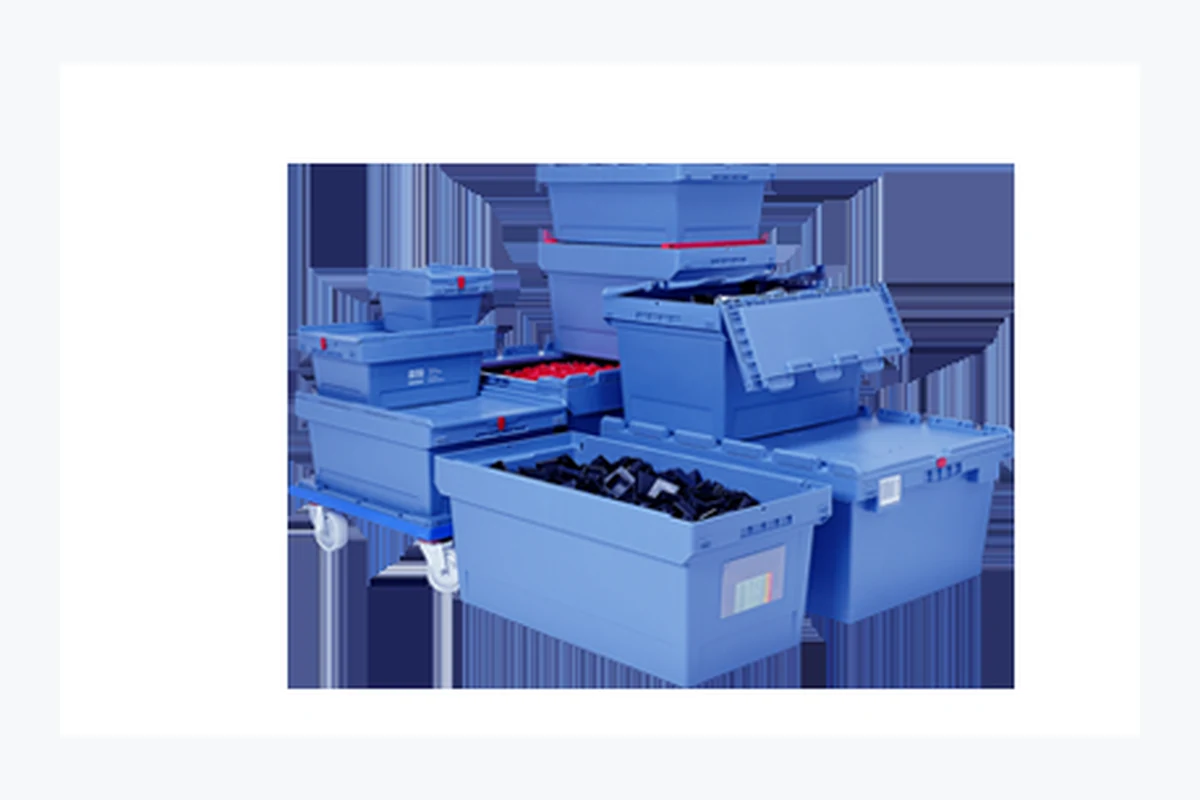 Nestable plastic containers