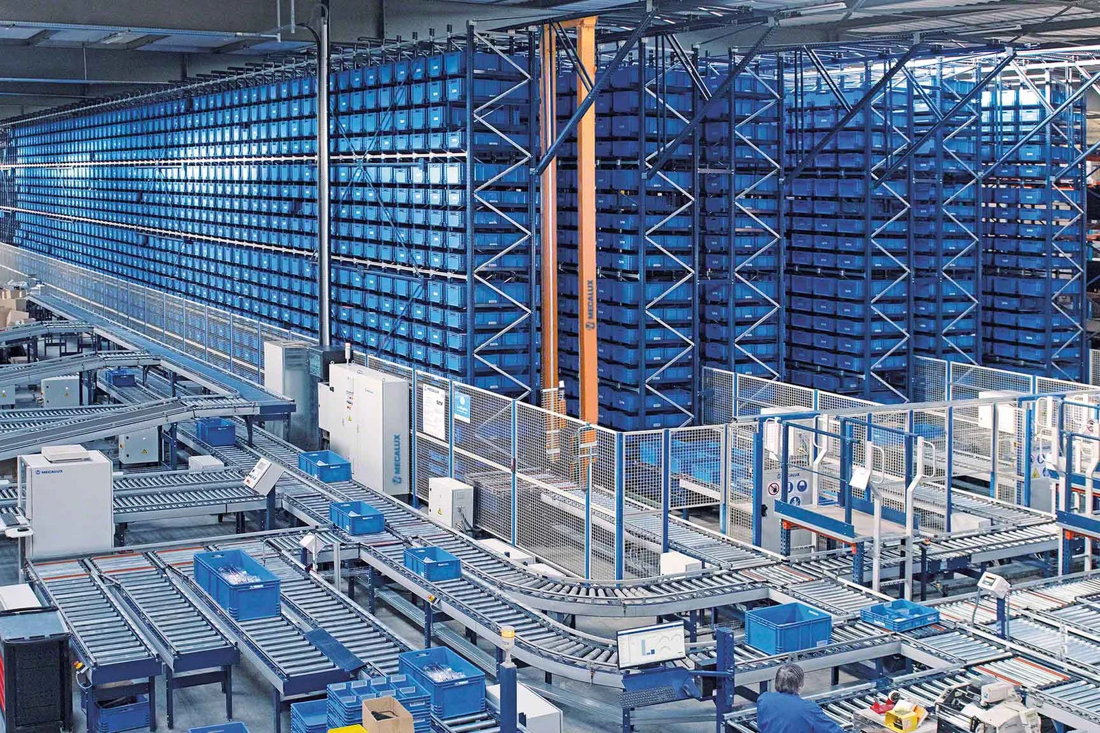 Automated storage environment using reusable plastic containers